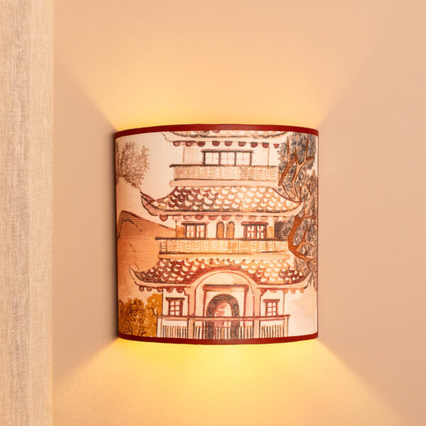 Wandlamp Komo licht aan EMMS Studio